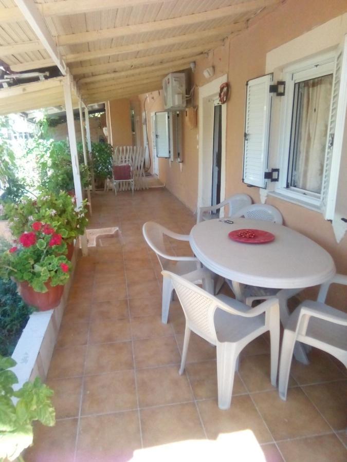 Villa Angela, Traditional Villa In The Village Agios Ioannis Peristerion 외부 사진